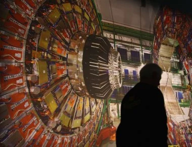 Το Cern έδιωξε καθηγητή που είπε ότι η φυσική είναι για τους άντρες (φώτο)